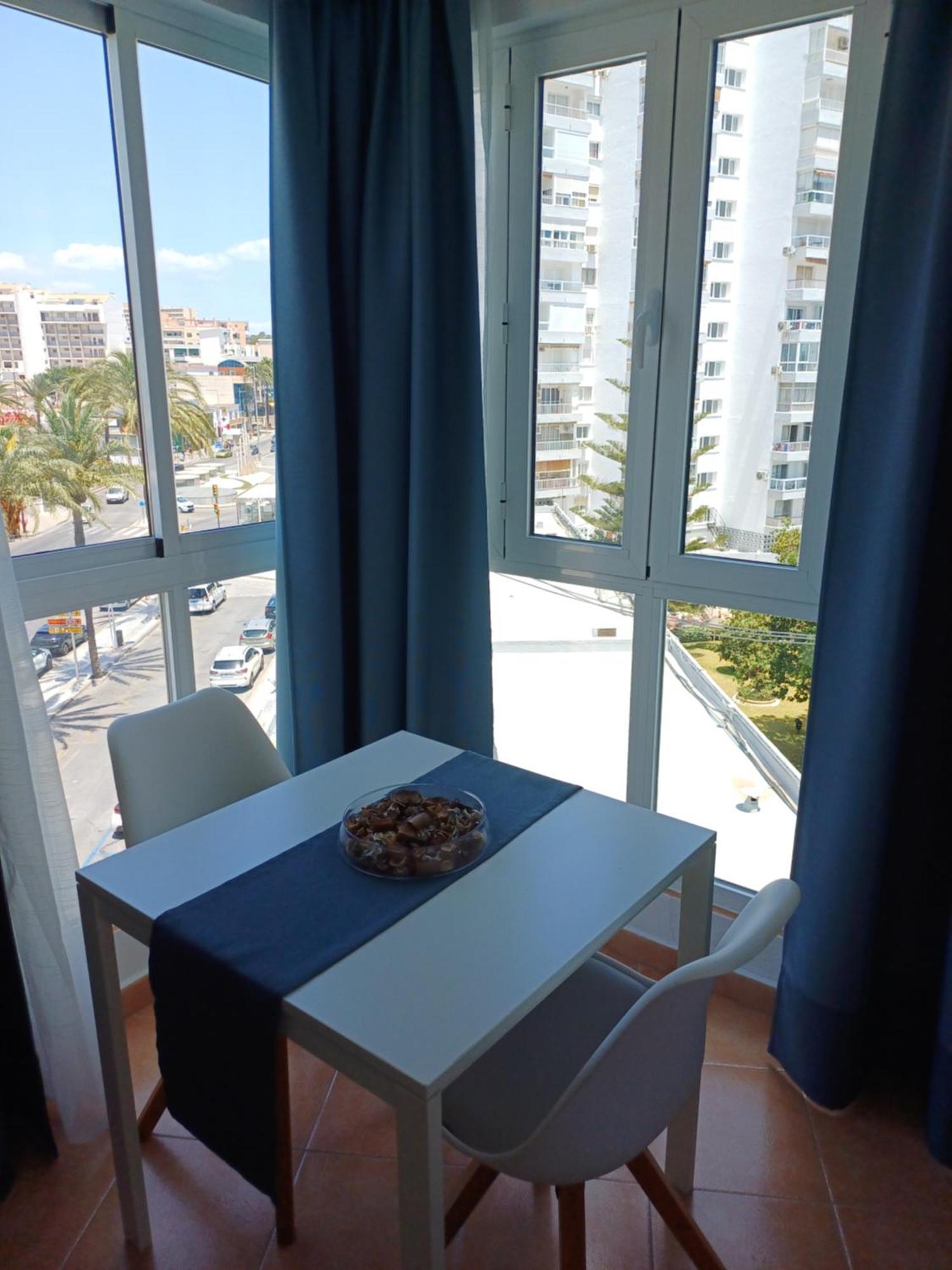 Luminoso Estudio Muy Cerca De La Playa Lägenhet Benalmádena Exteriör bild