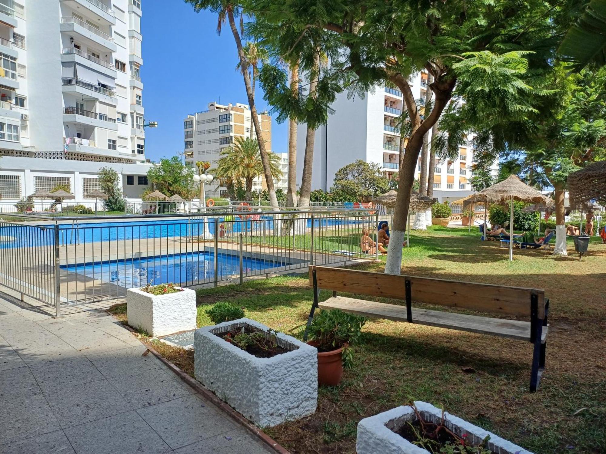 Luminoso Estudio Muy Cerca De La Playa Lägenhet Benalmádena Exteriör bild