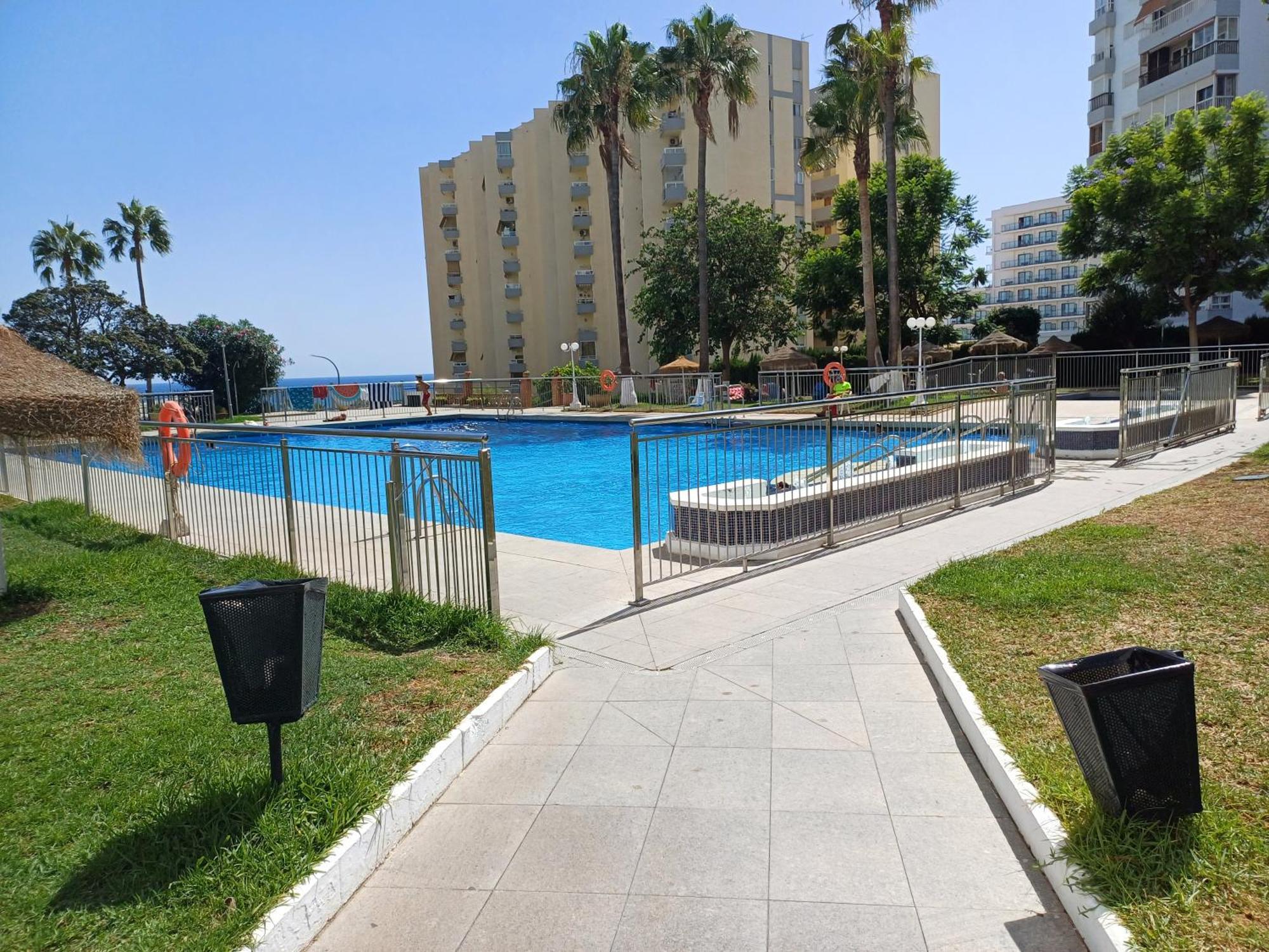 Luminoso Estudio Muy Cerca De La Playa Lägenhet Benalmádena Exteriör bild